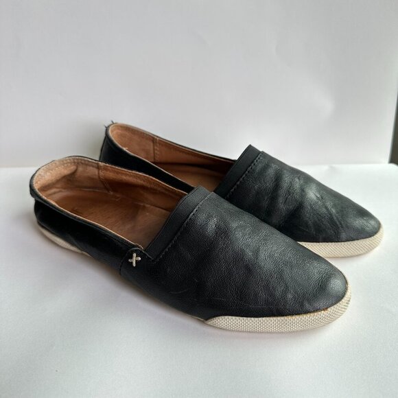 Frye Women's Size 8 Melanie Slip On Black Leather Casual Minimalist Comfort - Picture 1 of 6